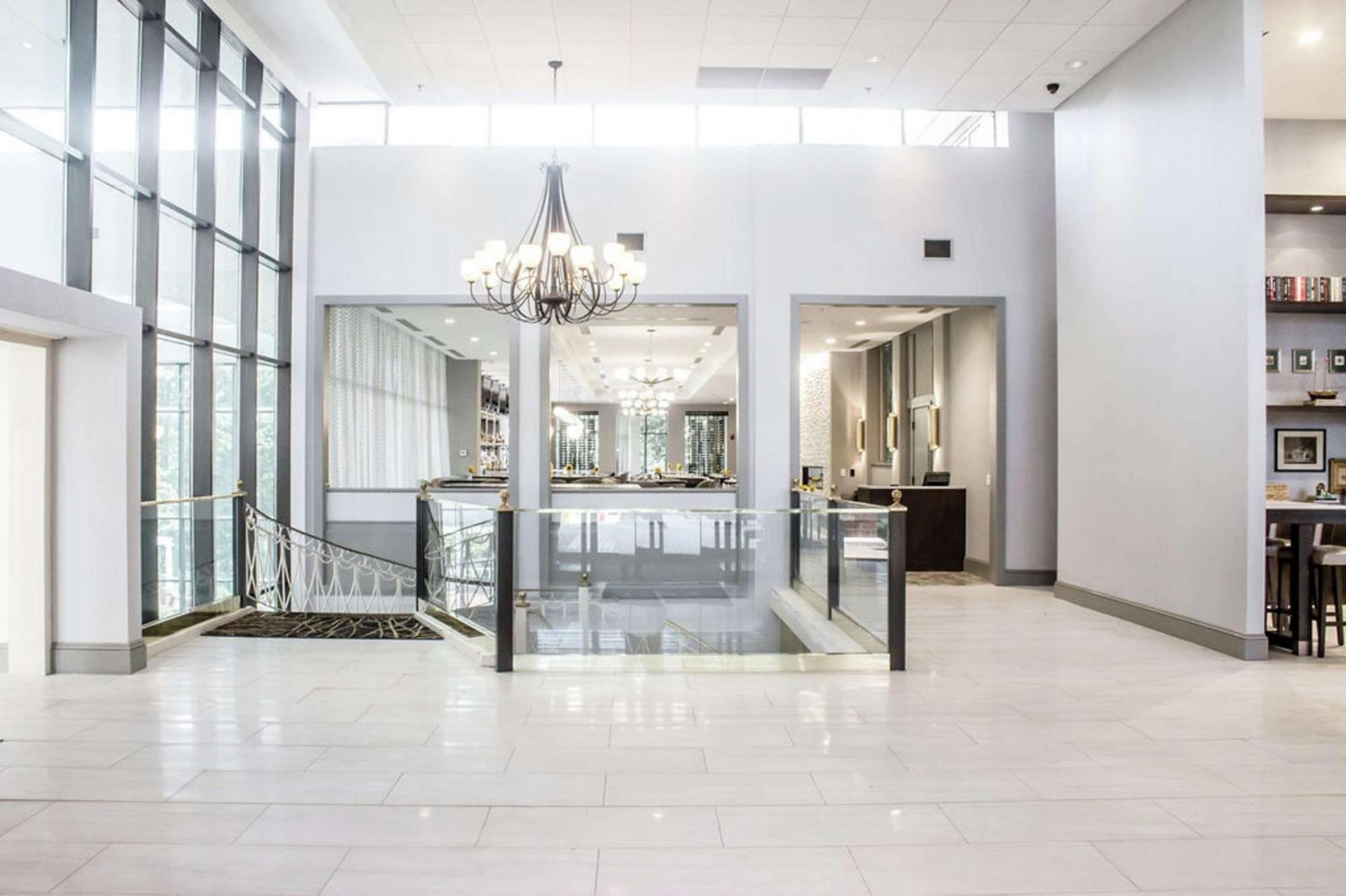 Doubletree By Hilton Charlottesville Exterior photo