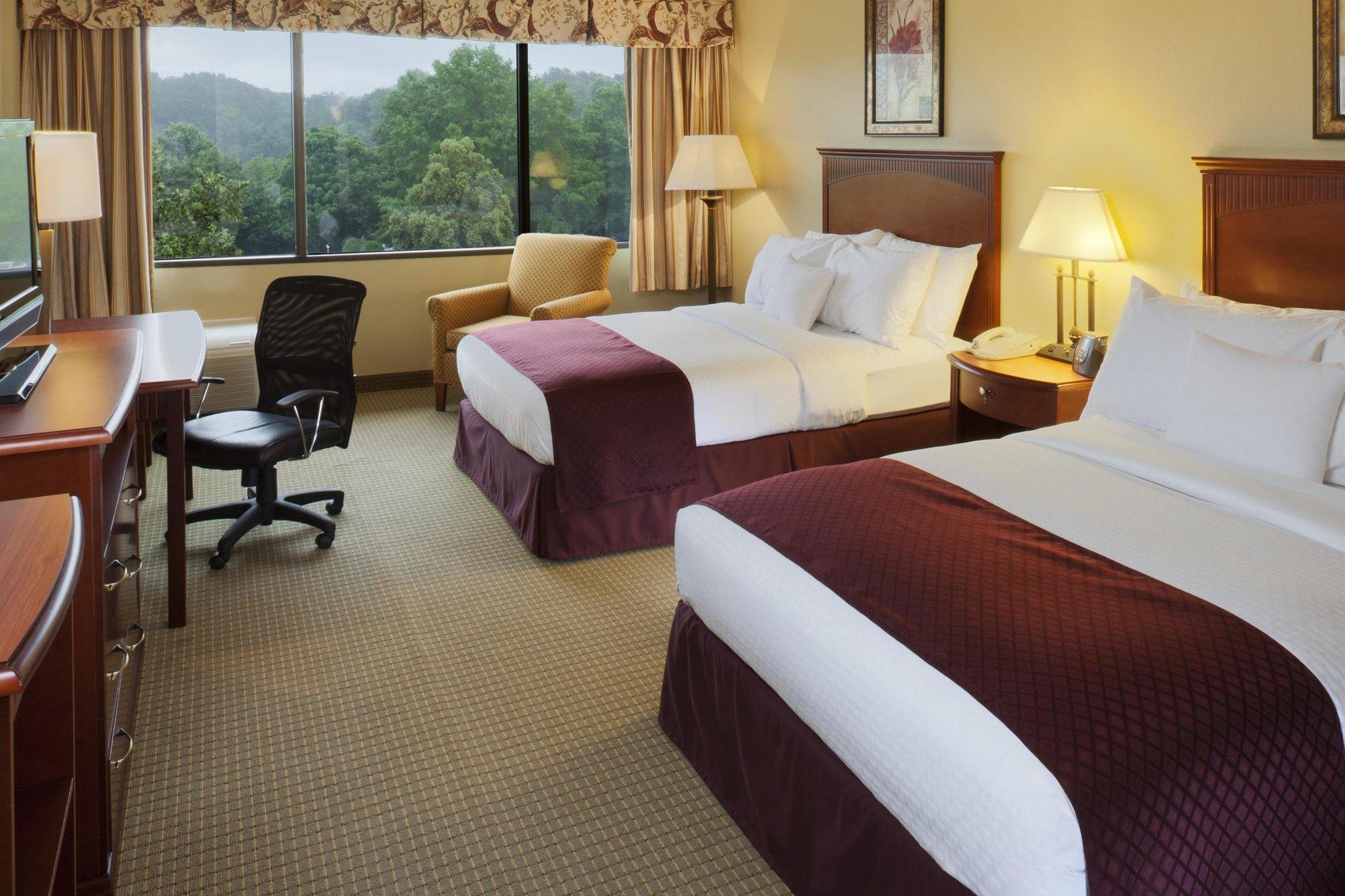 Doubletree By Hilton Charlottesville Exterior photo